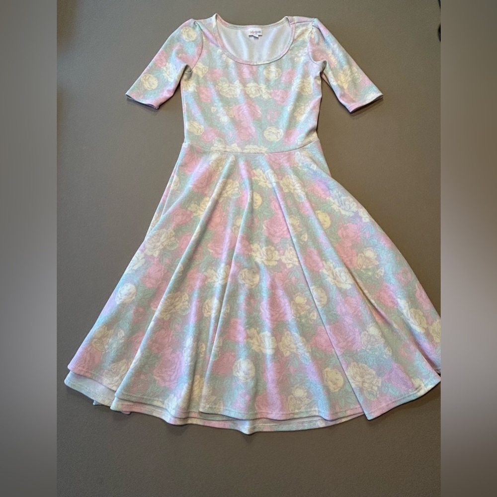 Lularoe Pastel Floral Dress. Like New! Size Medium​